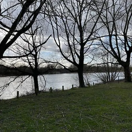 Lakeside View 2 Bedroom House Apartment Birmingham